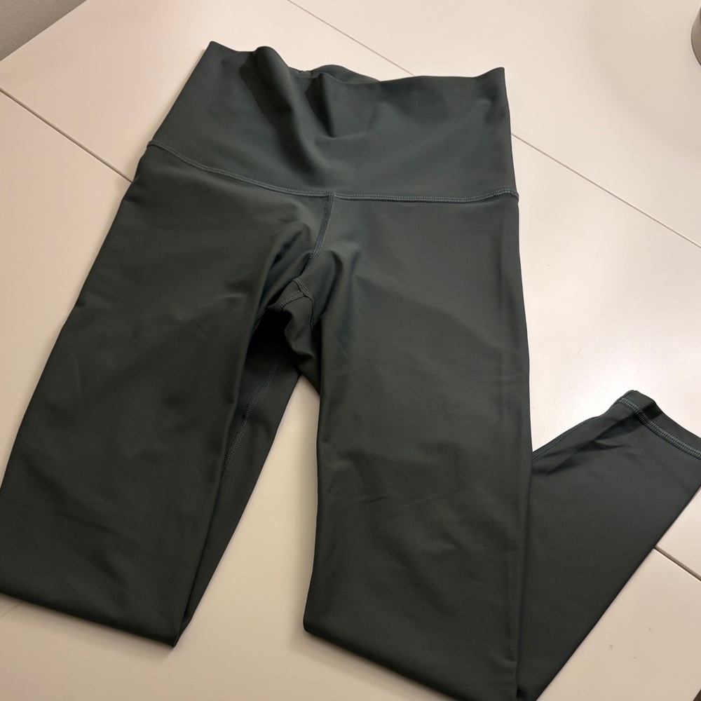 Old Navy Powersoft Extra High Rise Go Dry Leggings - Army Green